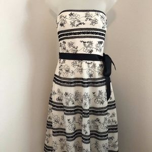 BCBGMaxAzria • Lace Beaded Strapless Dress